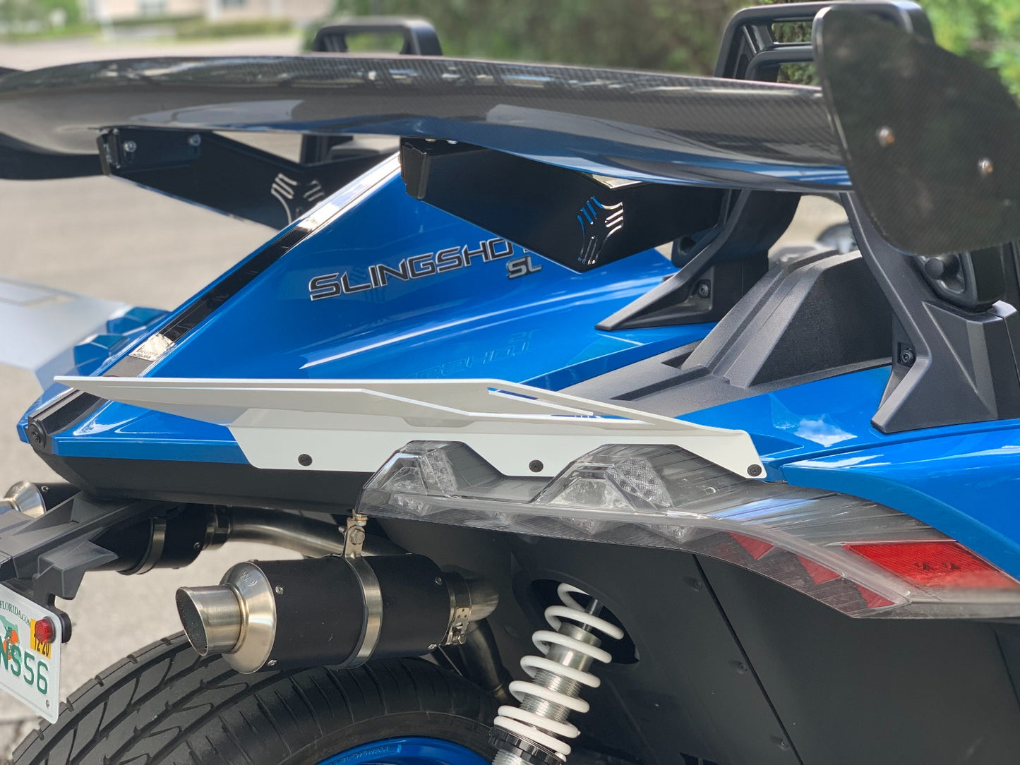 TWIST DYNAMICS REAR WING KIT FOR THE POLARIS SLINGSHOT - LARGE CARBON FIBER WING WITH BRACKETS 2017+ Square hoops only