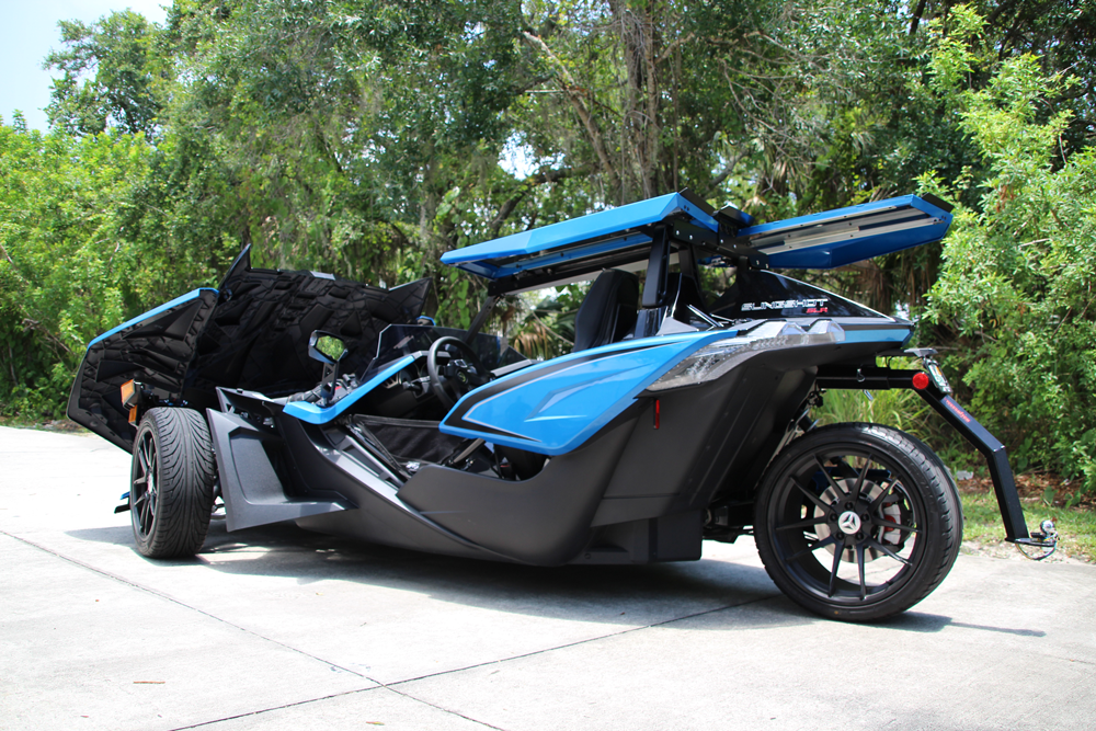 TWIST DYNAMICS STING-RAY ROOF SYSTEM FOR THE POLARIS SLINGSHOT Roof Material - TRANSPARENT DARK